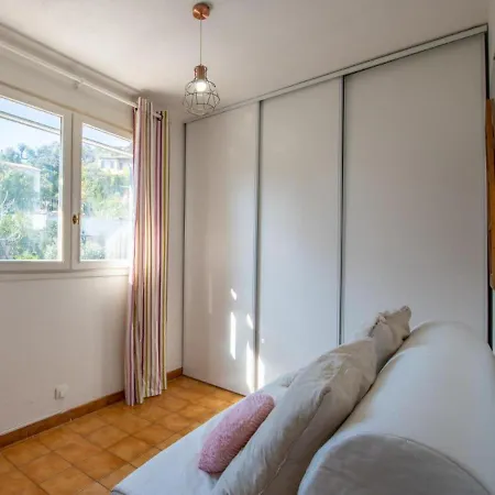 Holiday home Avec Piscine 2 4 Couchages Cavalaire-sur-Mer