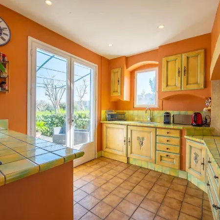 Avec Piscine 2 4 Couchages Holiday home