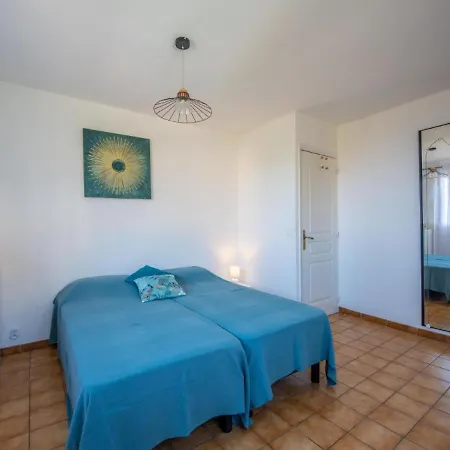 Holiday home Avec Piscine 2 4 Couchages *
