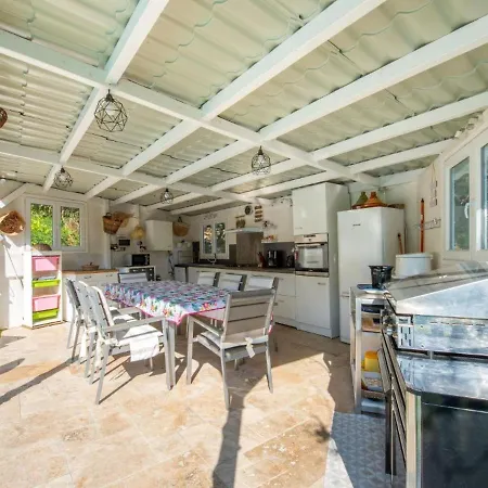 Avec Piscine 2 4 Couchages Holiday home Cavalaire-sur-Mer
