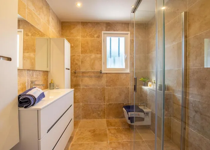 Avec Piscine 2 4 Couchages بيت للعطل *